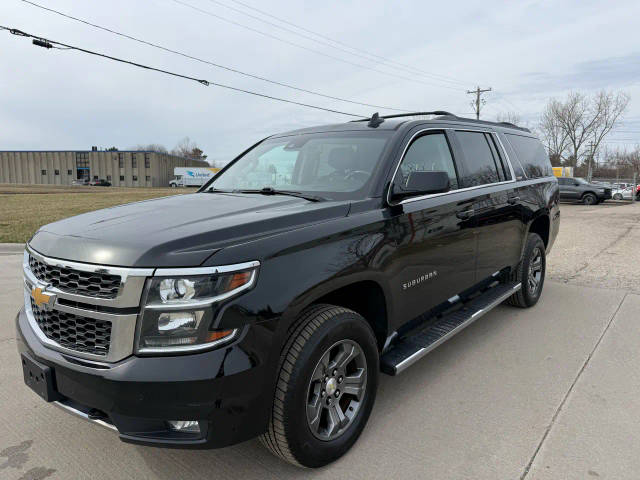 2016 Chevrolet Suburban LT 4WD photo