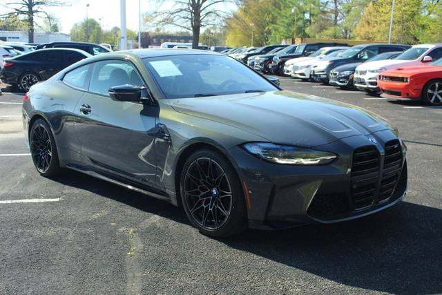 2022 BMW M4 RWD photo