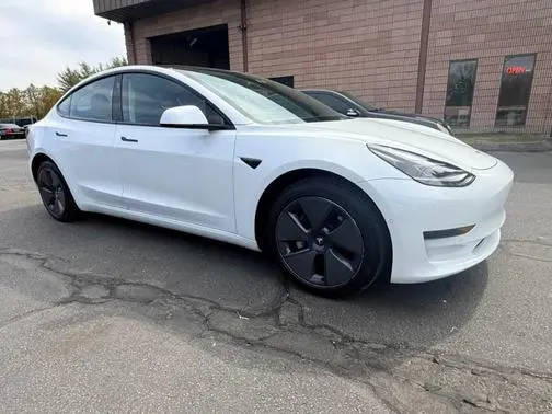 2022 Tesla Model 3 RWD photo