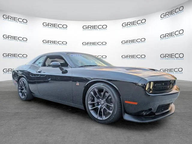 2022 Dodge Challenger R/T Scat Pack RWD photo