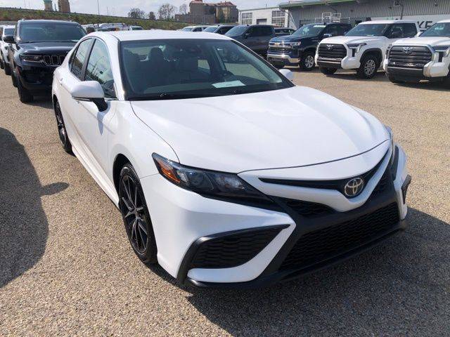 2022 Toyota Camry SE FWD photo