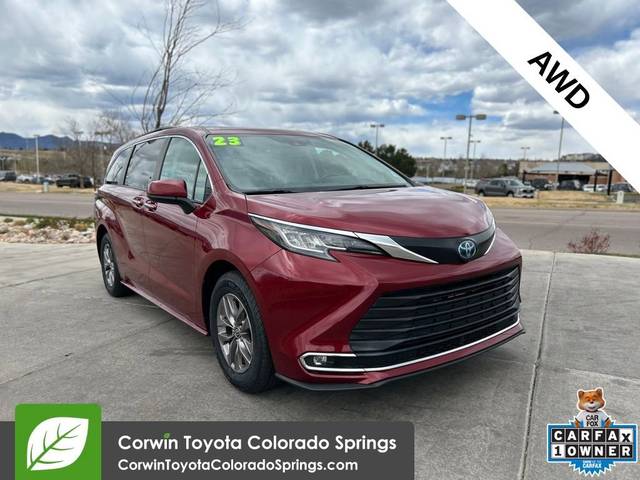 2023 Toyota Sienna XLE AWD photo