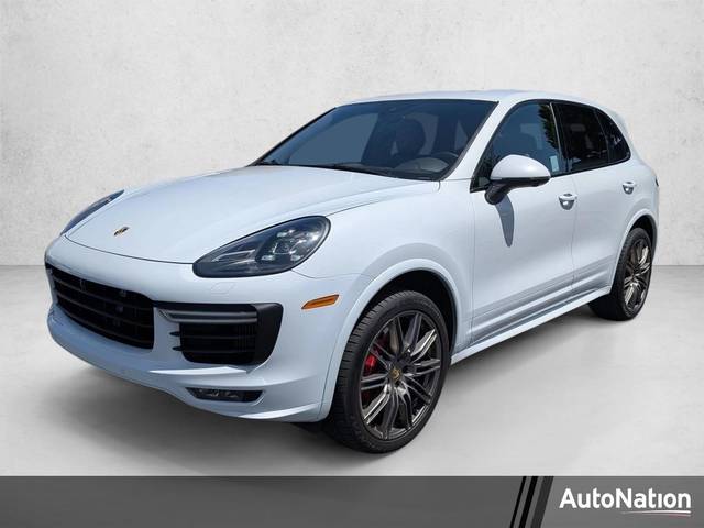 2016 Porsche Cayenne GTS AWD photo