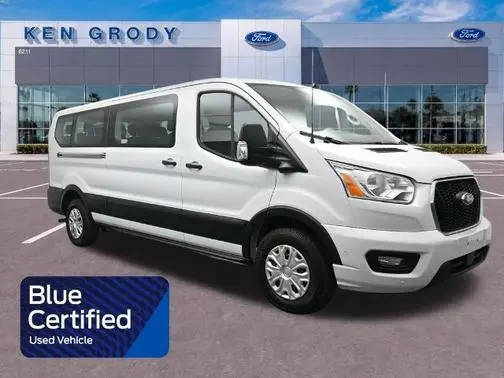 2022 Ford Transit Passenger Wagon XLT RWD photo