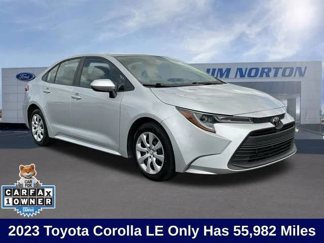 2023 Toyota Corolla LE FWD photo