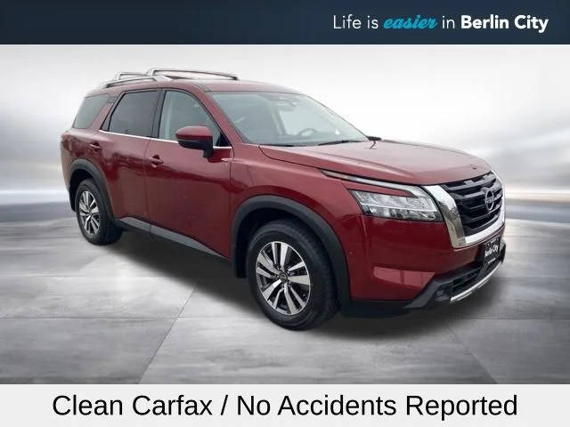 2023 Nissan Pathfinder SL 4WD photo