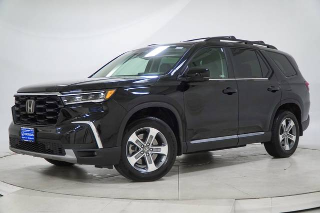 2023 Honda Pilot EX-L 8 Passenger AWD photo