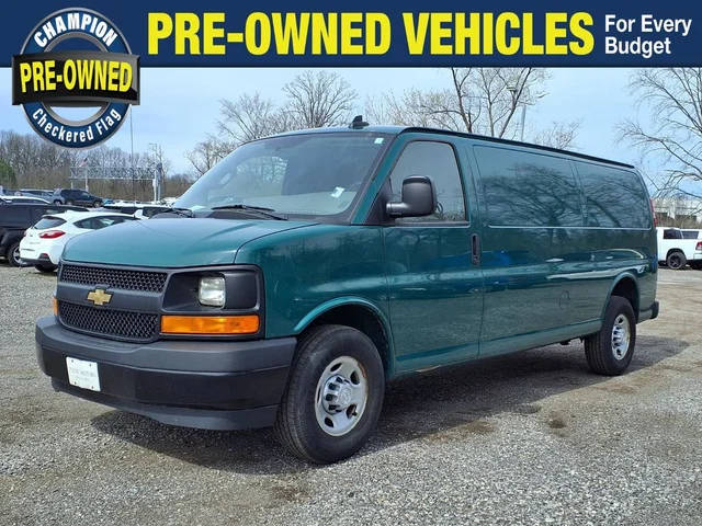 2017 Chevrolet Express Cargo  RWD photo