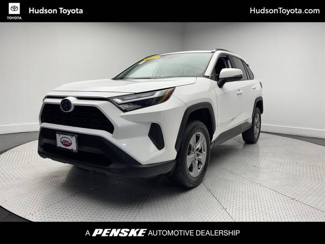 2022 Toyota RAV4 Hybrid XLE AWD photo