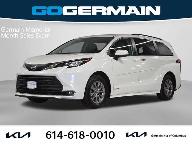 2021 Toyota Sienna XLE FWD photo