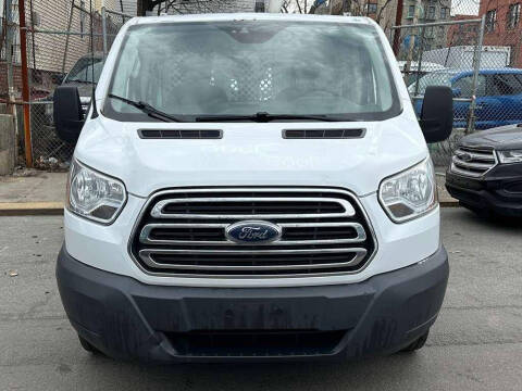 2016 Ford Transit Van RWD photo