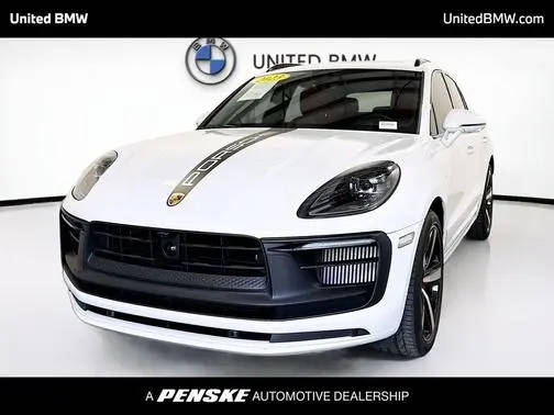 2023 Porsche Macan GTS AWD photo