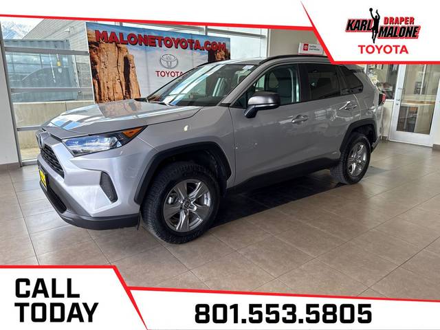 2022 Toyota RAV4 Hybrid LE AWD photo