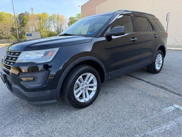 2017 Ford Explorer Base 4WD photo