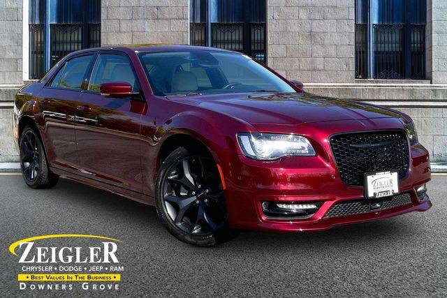 2023 Chrysler 300 Touring L RWD photo