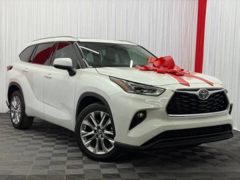 2022 Toyota Highlander Limited FWD photo