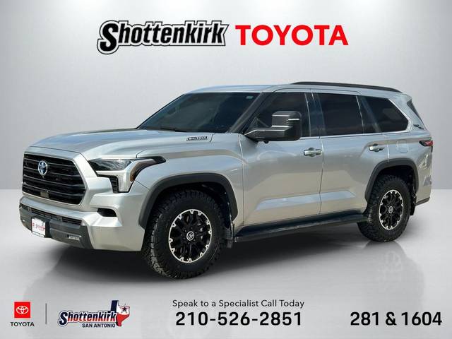 2023 Toyota Sequoia SR5 4WD photo