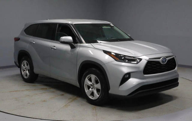 2021 Toyota Highlander Hybrid LE FWD photo