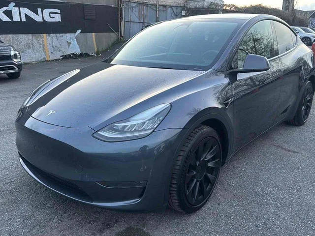 2023 Tesla Model Y Long Range AWD photo