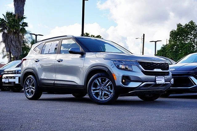 2023 Kia Seltos S FWD photo
