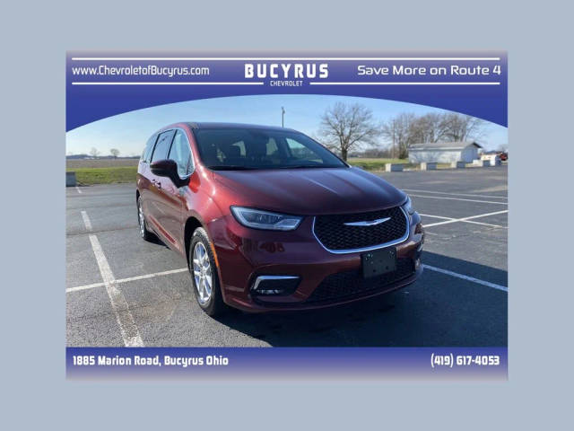 2023 Chrysler Pacifica Minivan Touring L FWD photo