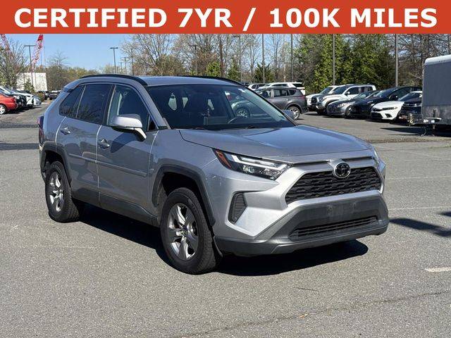 2022 Toyota RAV4 XLE FWD photo