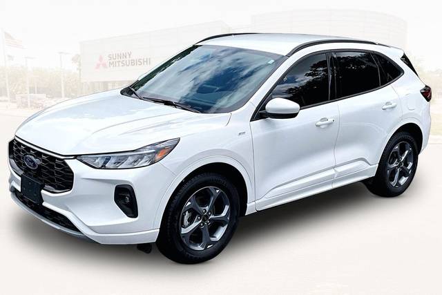 2023 Ford Escape ST-Line Select AWD photo