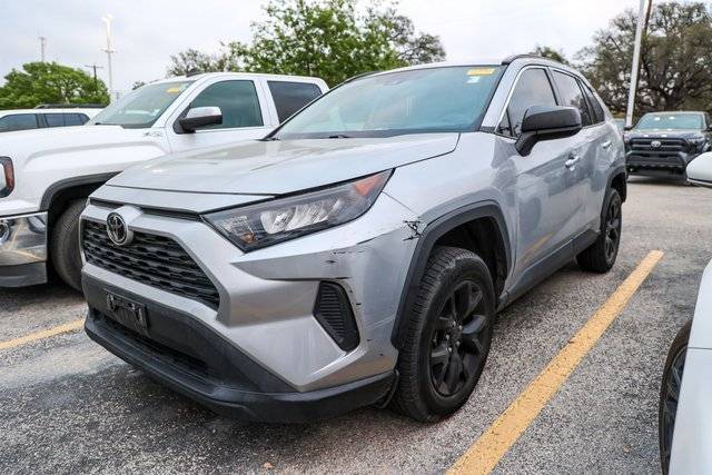 2021 Toyota RAV4 LE FWD photo