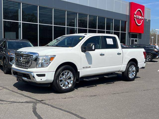 2021 Nissan Titan SV 4WD photo