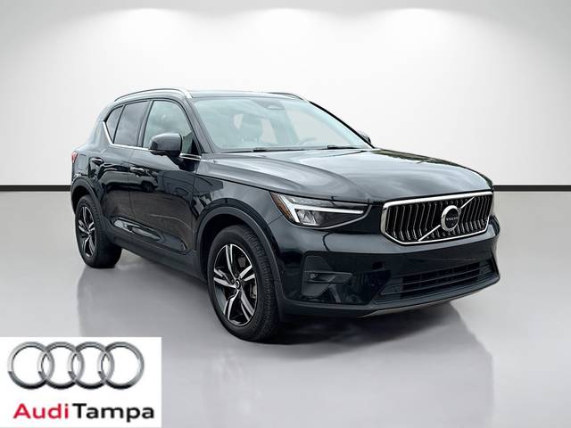 2023 Volvo XC40 Plus Bright Theme AWD photo