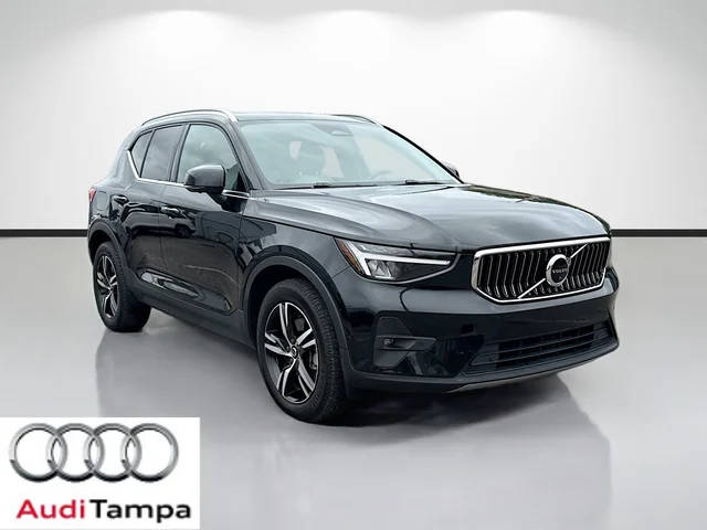 2023 Volvo XC40 Plus Bright Theme AWD photo