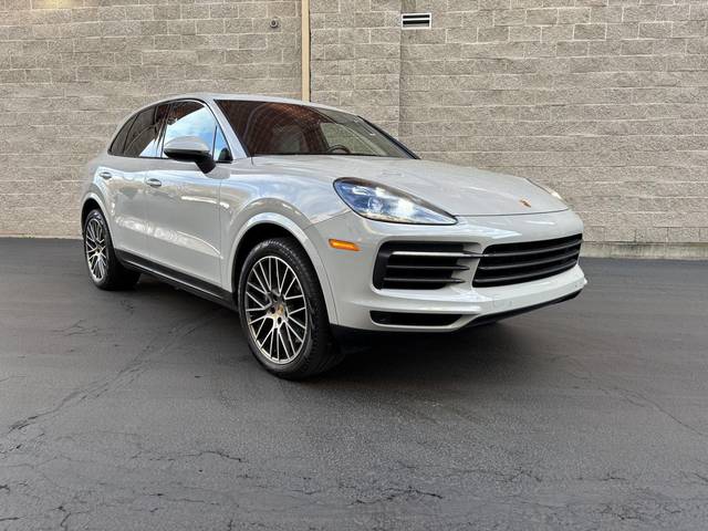 2022 Porsche Cayenne Platinum Edition AWD photo