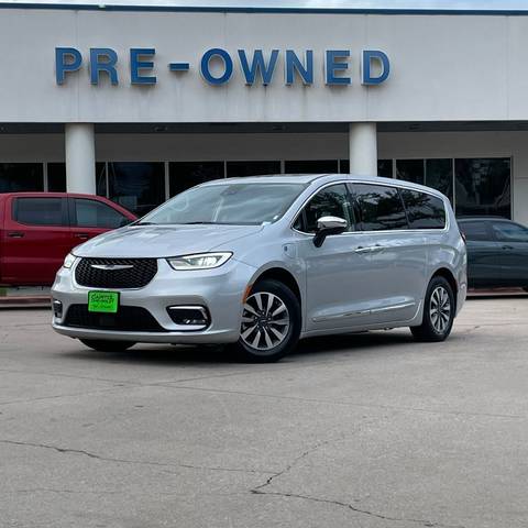 2023 Chrysler Pacifica Minivan Hybrid Limited FWD photo