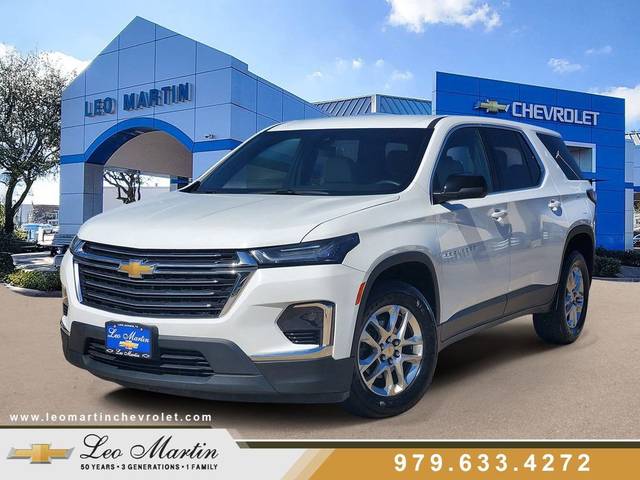 2023 Chevrolet Traverse LS AWD photo