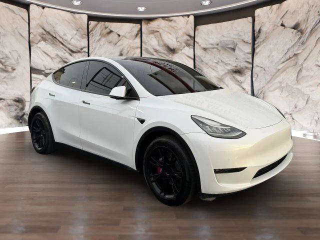 2022 Tesla Model Y Long Range AWD photo