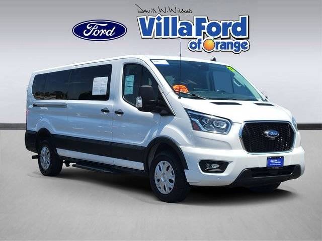 2023 Ford Transit Passenger Wagon XLT RWD photo
