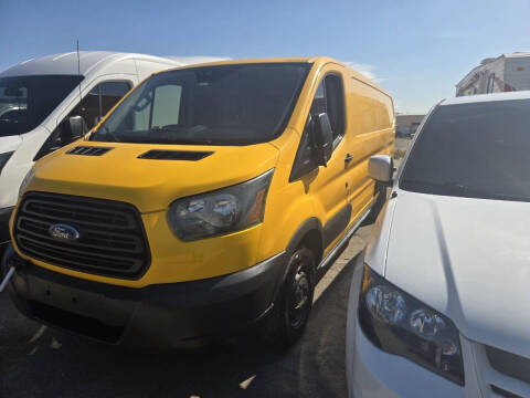 2016 Ford Transit Van  RWD photo