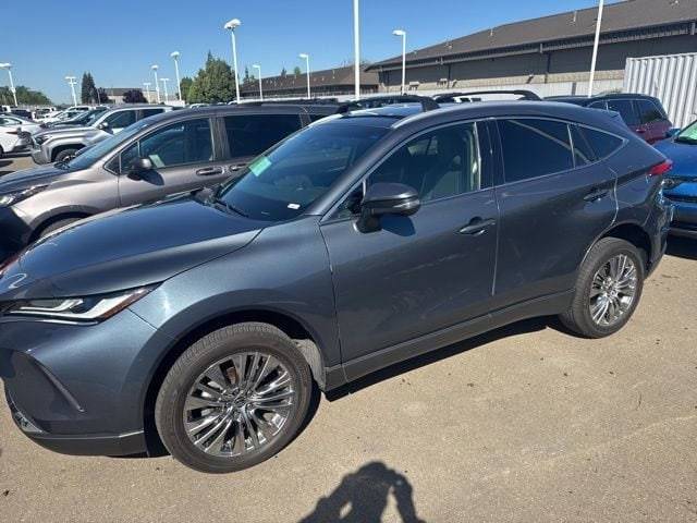 2022 Toyota Venza XLE AWD photo