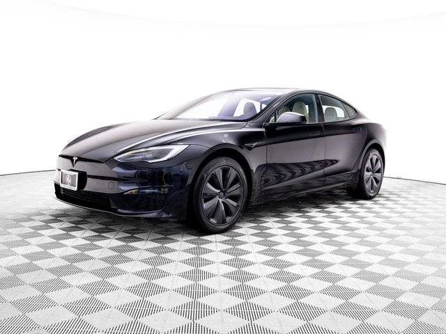 2023 Tesla Model S Standard Range AWD photo