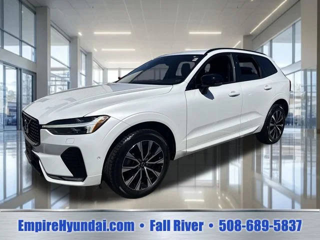 2023 Volvo XC60 Plus Dark Theme AWD photo