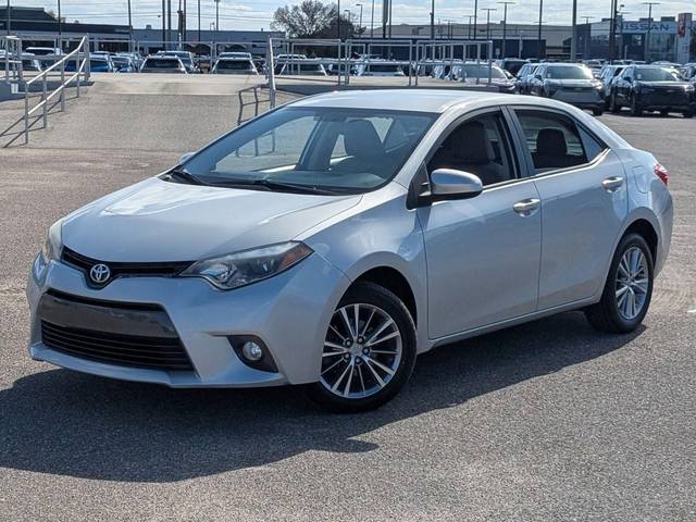 2015 Toyota Corolla LE Plus FWD photo