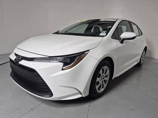 2023 Toyota Corolla LE FWD photo