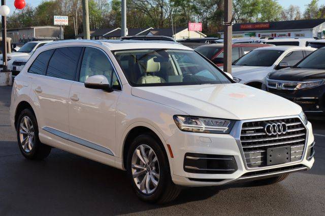 2019 Audi Q7 SE Premium Plus AWD photo
