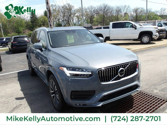 2022 Volvo XC90 Momentum AWD photo