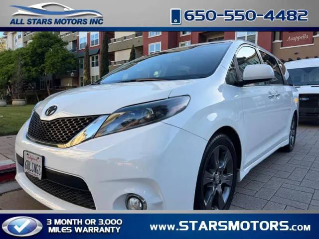2015 Toyota Sienna  FWD photo