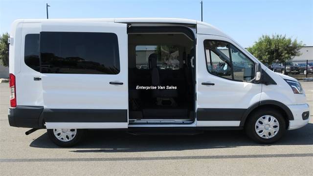 2023 Ford Transit Passenger Wagon XLT RWD photo