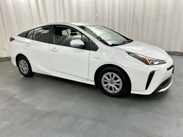 2019 Toyota Prius L Eco FWD photo