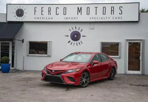 2019 Toyota Camry SE FWD photo