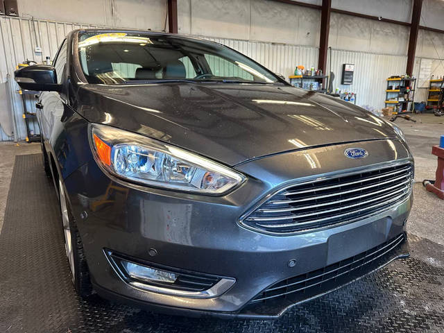 2015 Ford Focus Titanium FWD photo