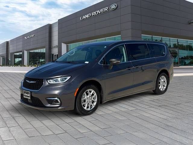 2023 Chrysler Pacifica Minivan Touring L FWD photo